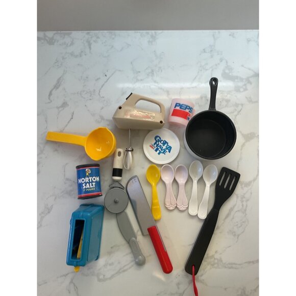 Vintage Toy Kitchen Play Set With Mixer Pots & Utensils For Kids Role Play Fun - Picture 1 of 3